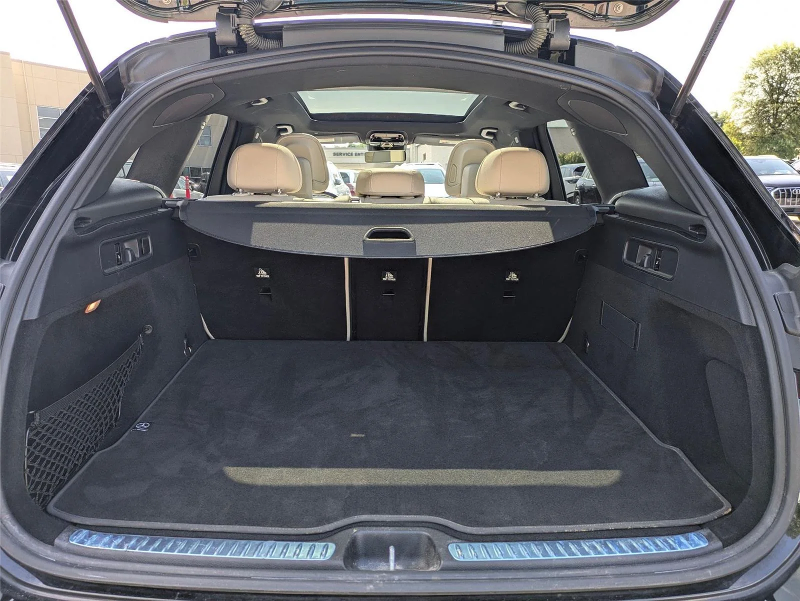 Used 2024 Black Mercedes-Benz GLC 300 image 30