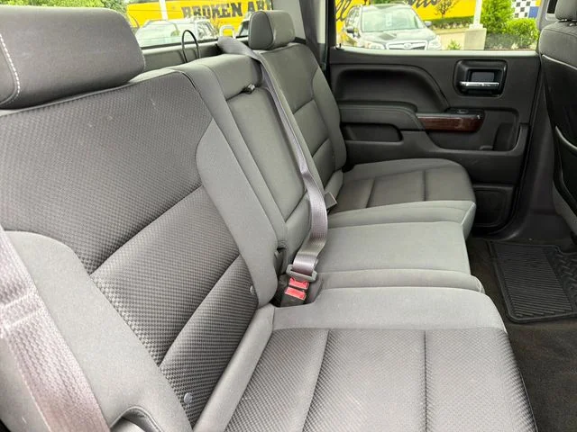 Used 2014 White GMC SLE image 28