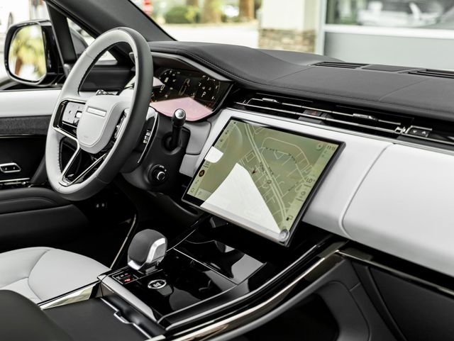 New 2026 Giola Green Land Rover Dynamic SE image 30