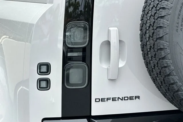 New 2026 Borasco Grey Land Rover X-Dynamic SE image 25