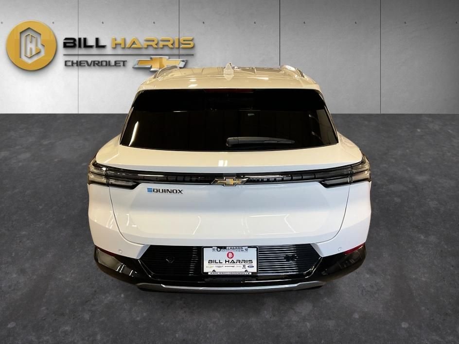 Used 2026 White Chevrolet LT image 11
