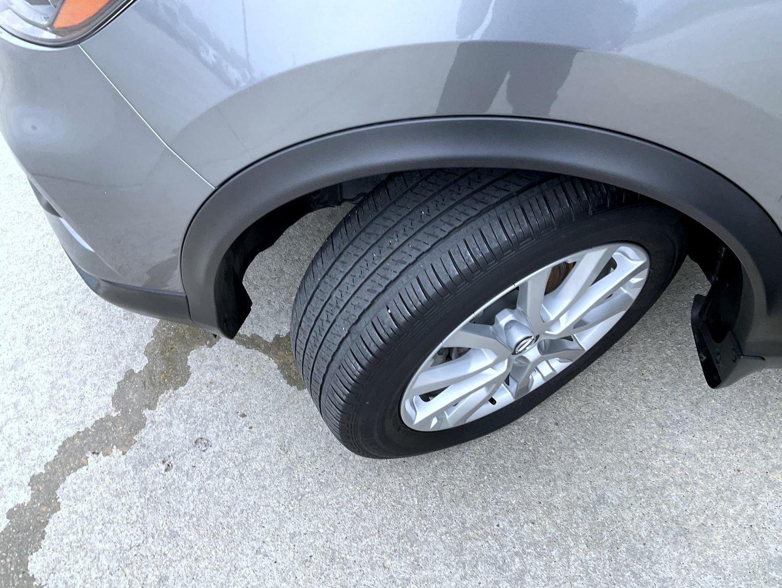Used 2021 Gray Nissan S image 23