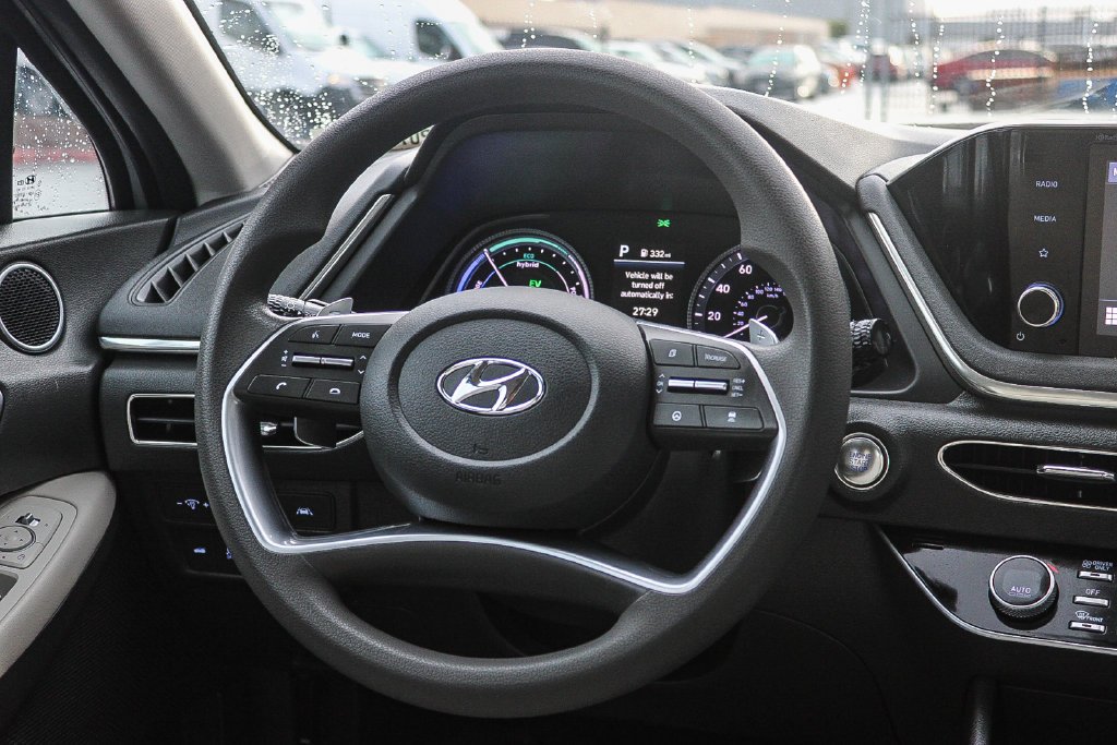 Certified Used 2023 Silver Hyundai Blue image 17