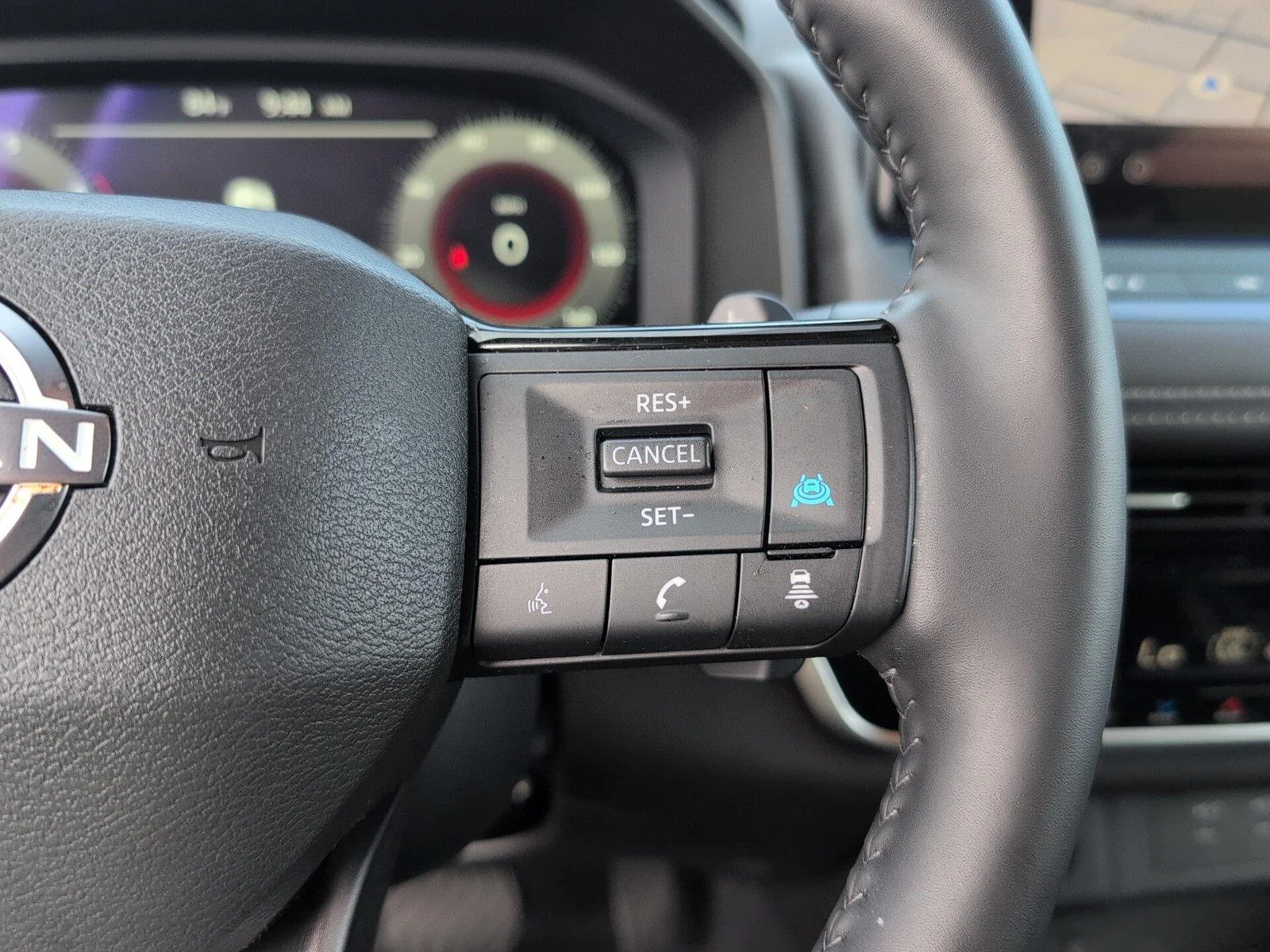 Used 2026 Super Black Nissan Platinum image 24