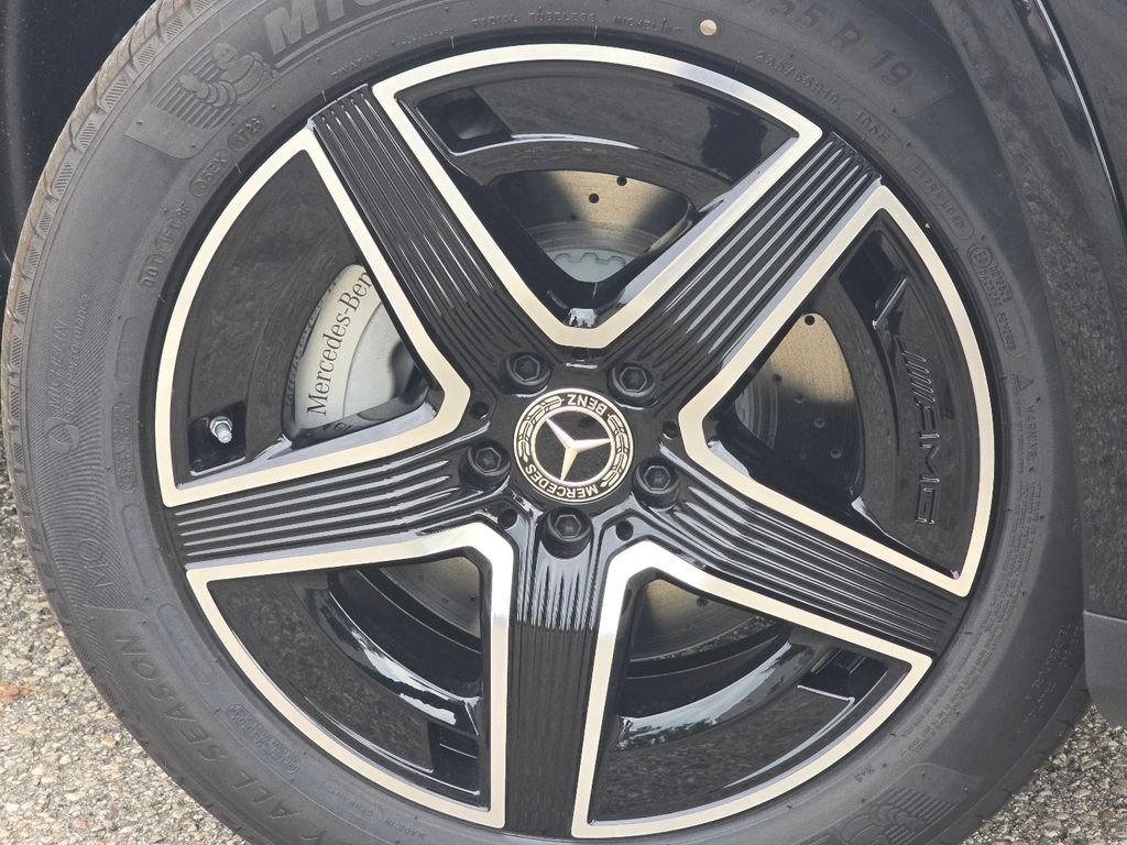 New 2026 Black Mercedes-Benz GLC 300 image 10