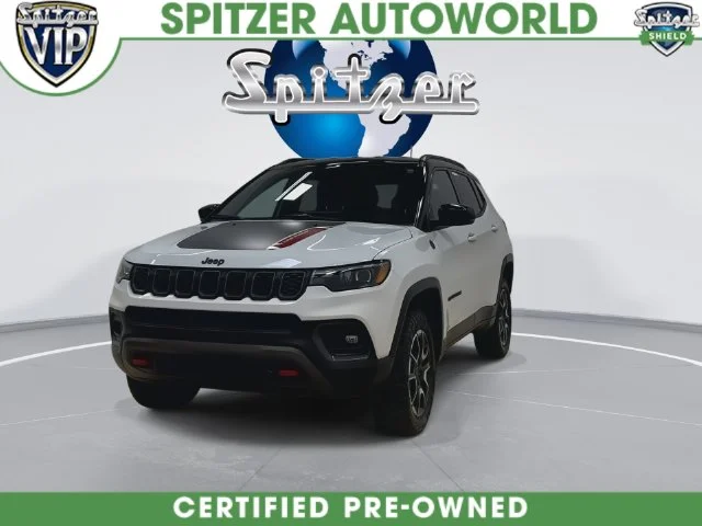 Used 2025 White Jeep Trailhawk image 9