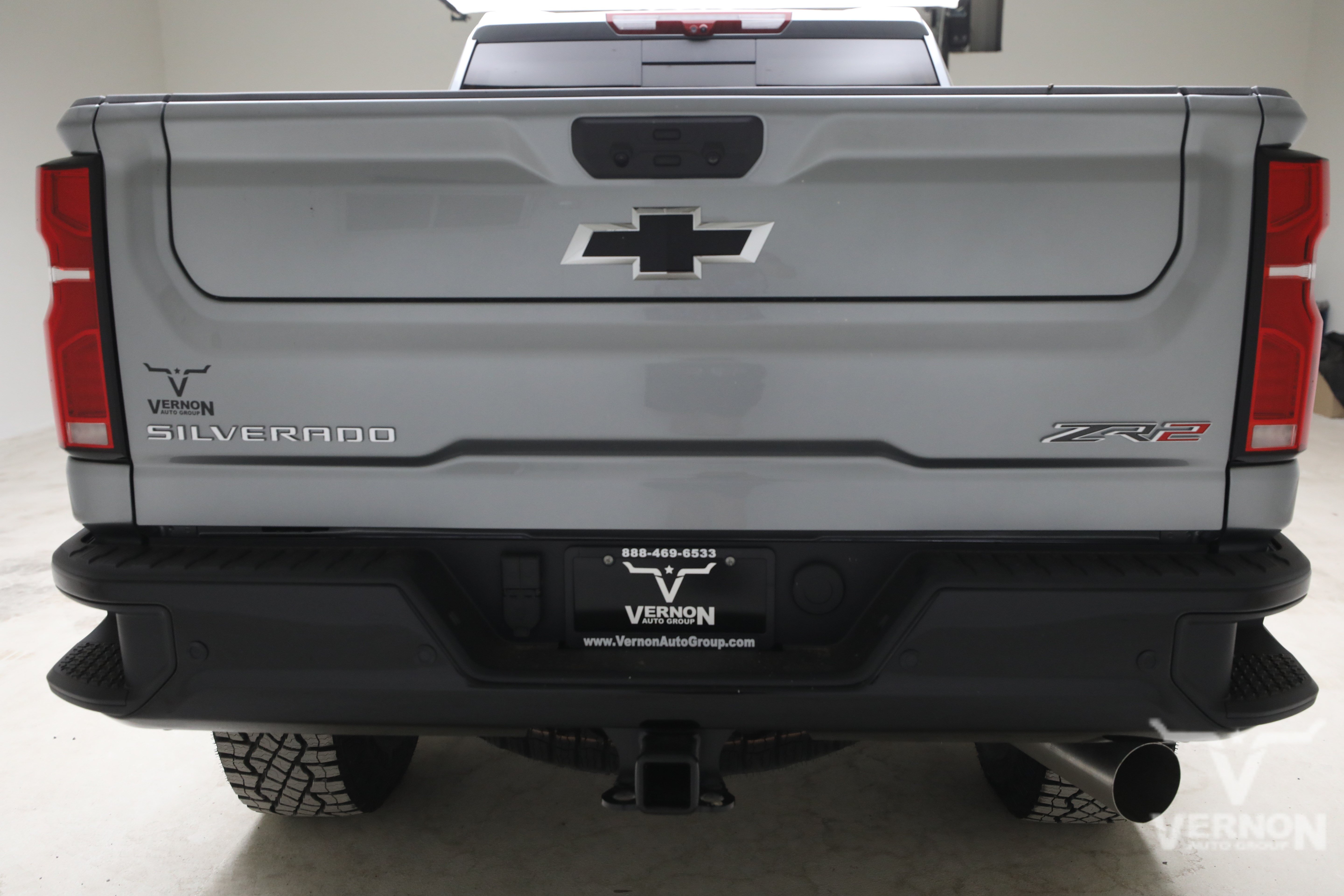 New 2026 Sterling Gray Metallic Chevrolet N image 4