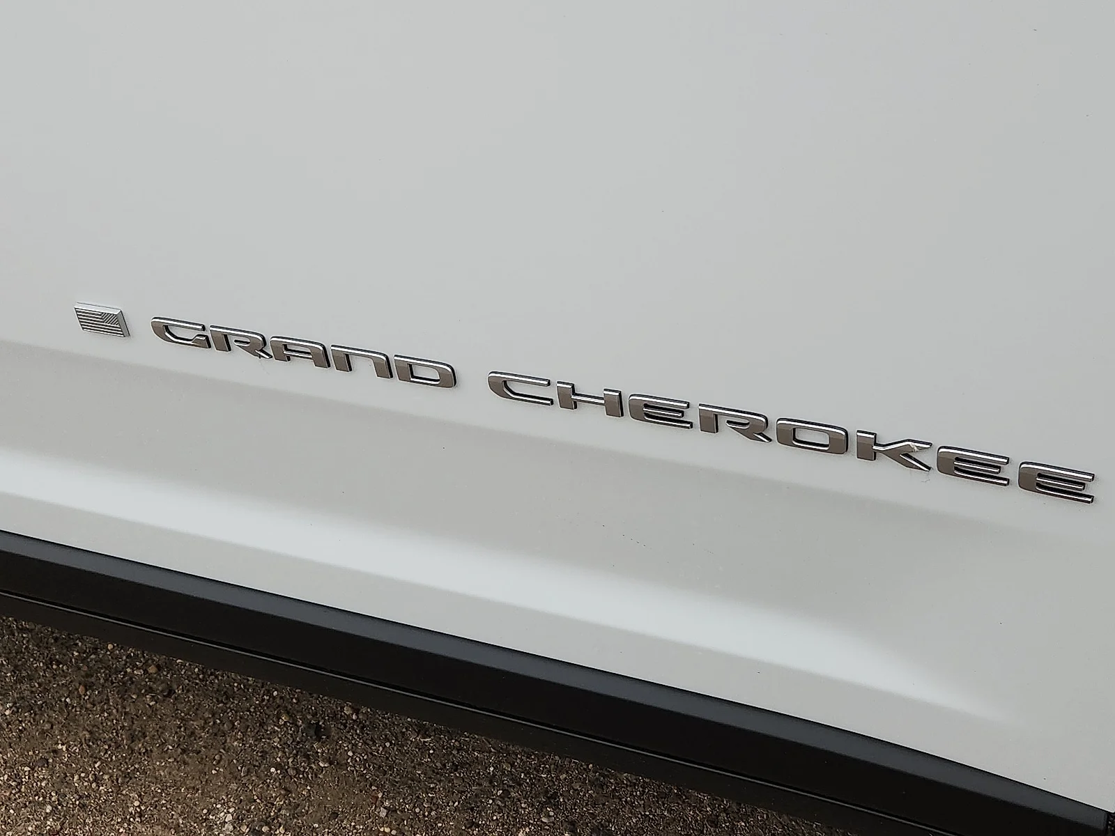New 2026 White Jeep LAREDO 4X4 image 8