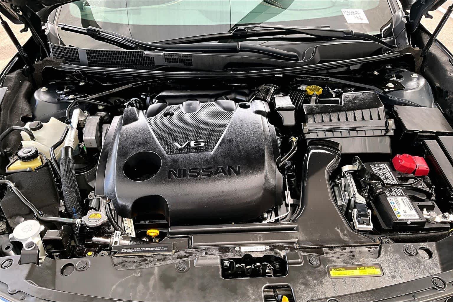 Used 2023 Super Black Nissan SR image 32