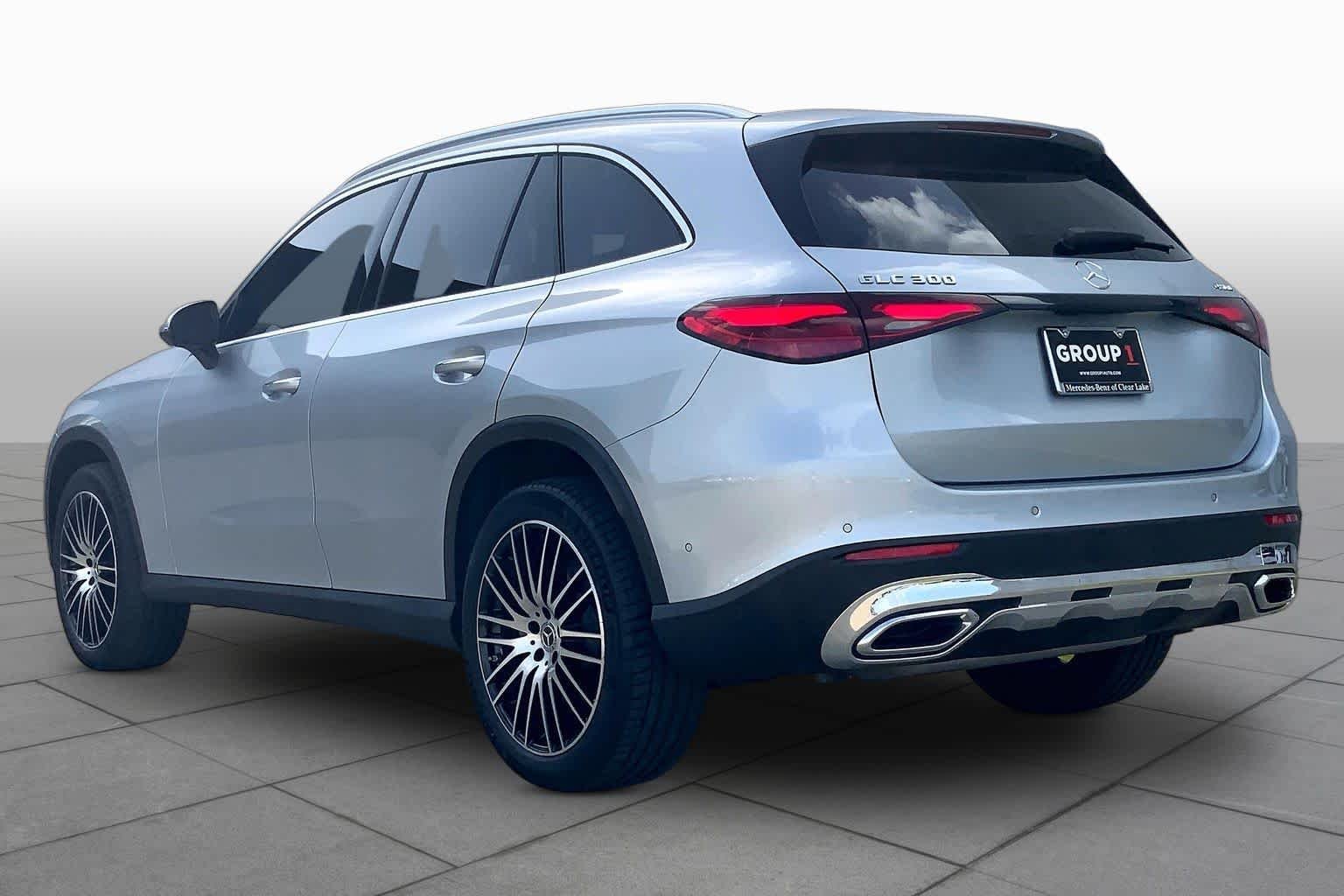 Used 2026 922/Cirrus Silv Mercedes-Benz GLC 300 image 13
