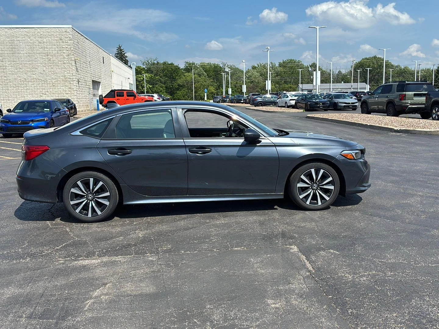 Used 2024 Meteorite Gray Metallic Honda EX image 15