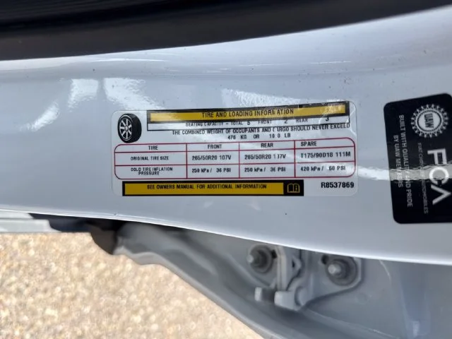 Used 2024 White Jeep Limited image 19