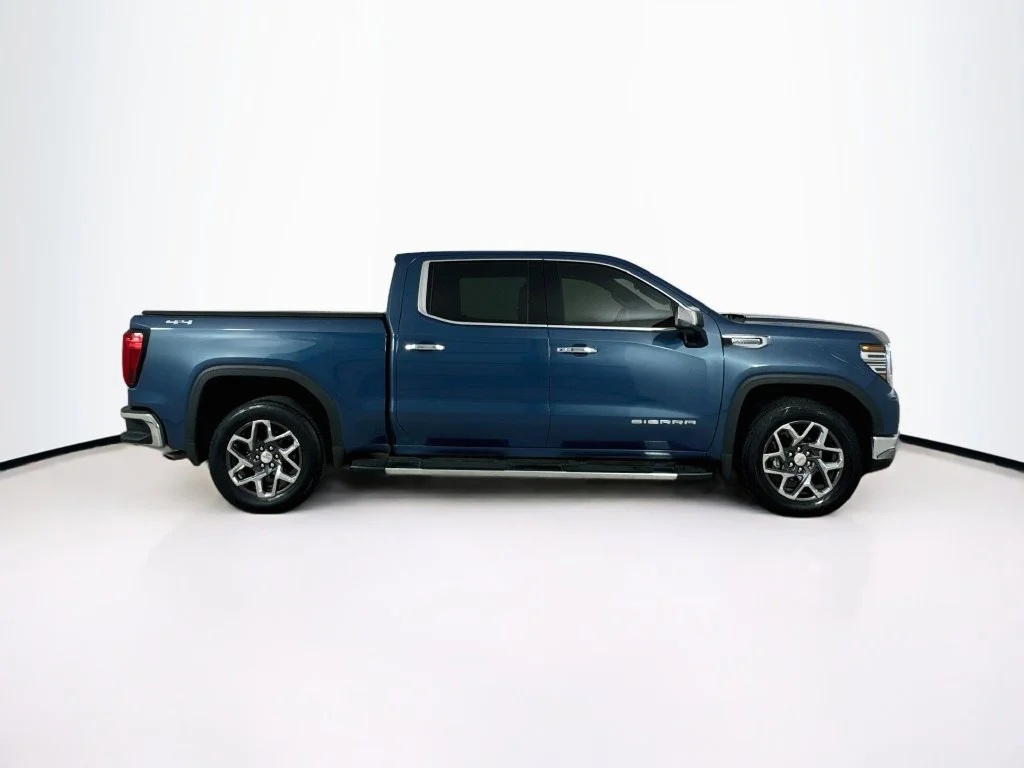 Used 2024 Downpour Metallic GMC SLT image 9