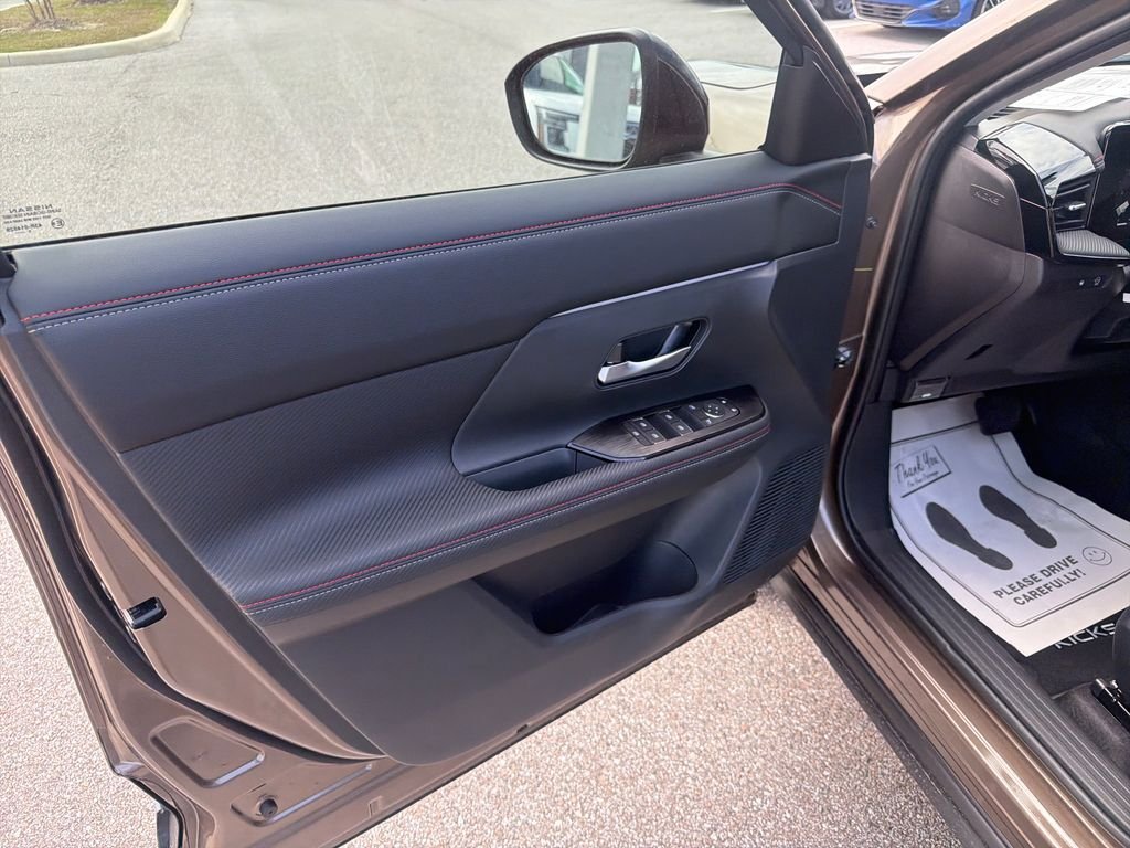 New 2026 Nissan Kicks SR 4D Sport Utility