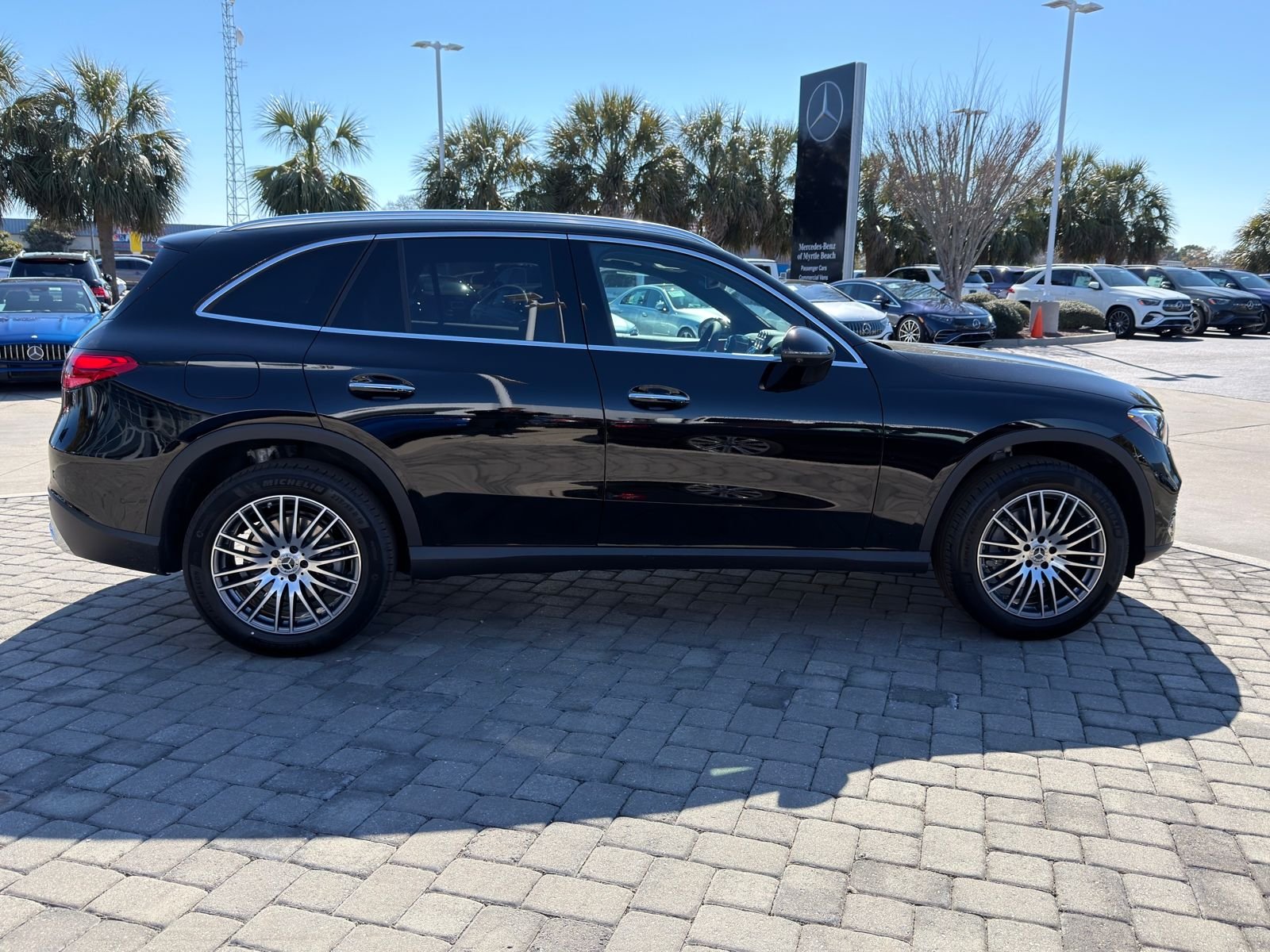 New 2026 Black Mercedes-Benz GLC 300 image 8