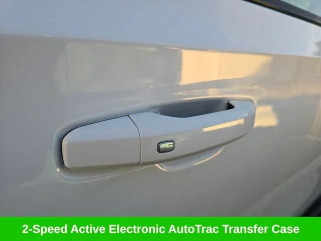 Used 2023 SUMMIT WHITE Chevrolet RST image 33