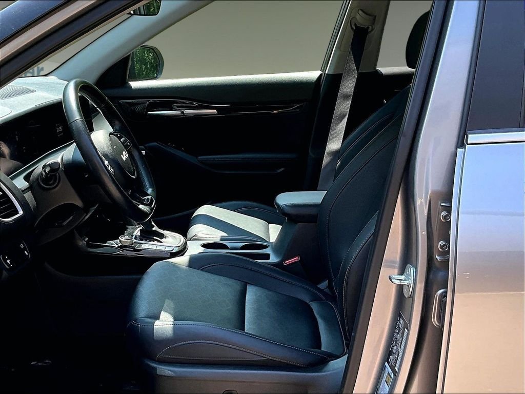 Used 2024 Gray Kia SX image 11