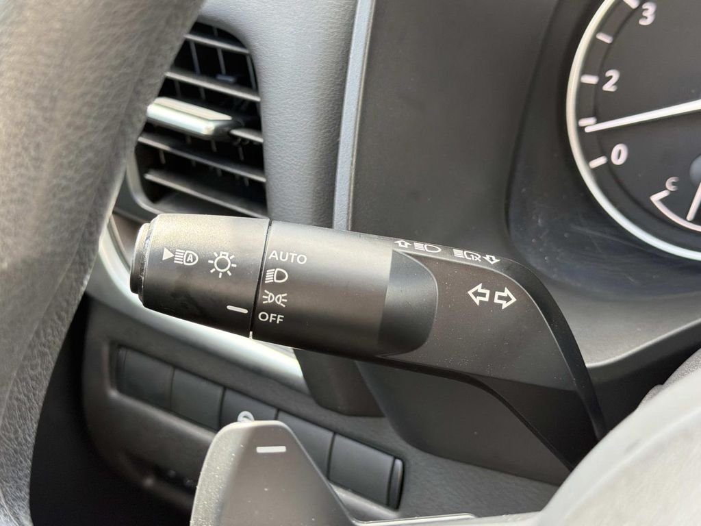 Used 2024  Nissan SV image 30