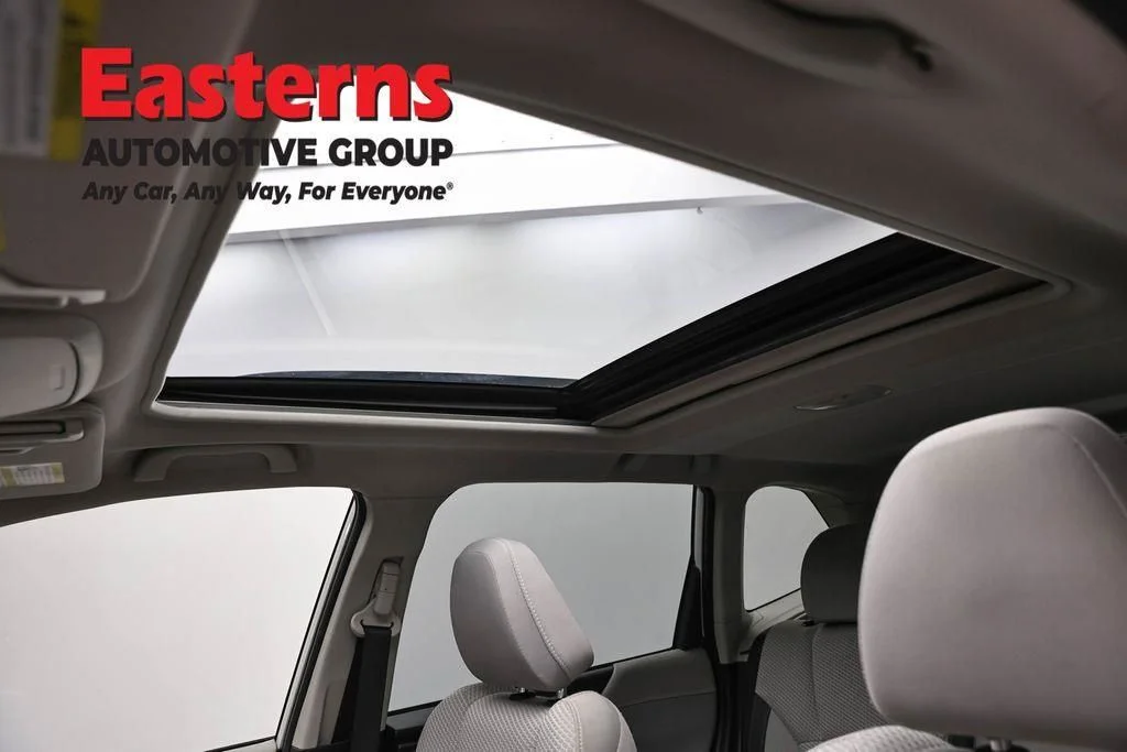 Used 2022 White Subaru Premium image 39