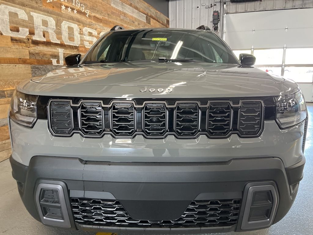 New 2026 Sting-Gray Clearcoat Jeep Laredo image 7