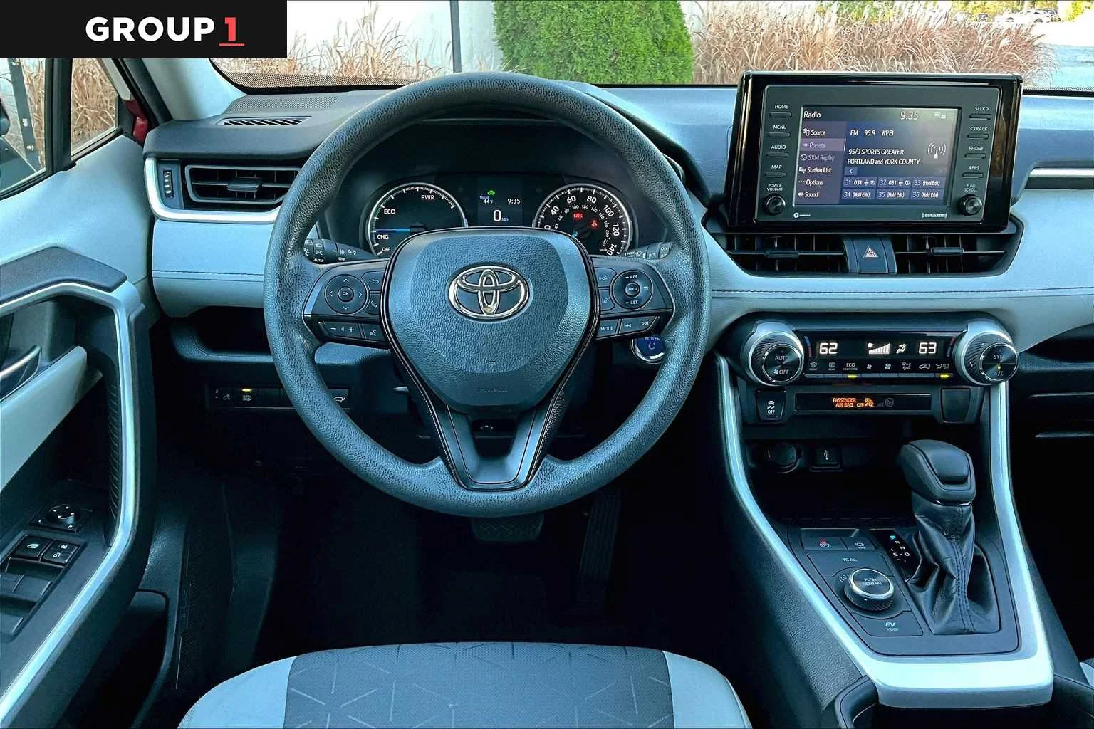 Used 2021 Ruby Flare Pearl Toyota Hybrid XLE image 6
