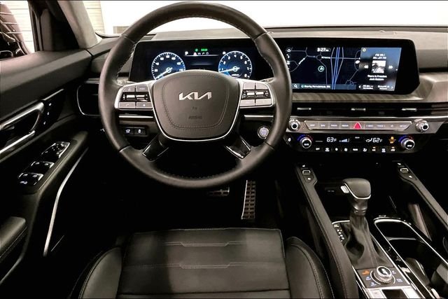 Used 2025 Dark Moss Kia SX-Prestige image 6