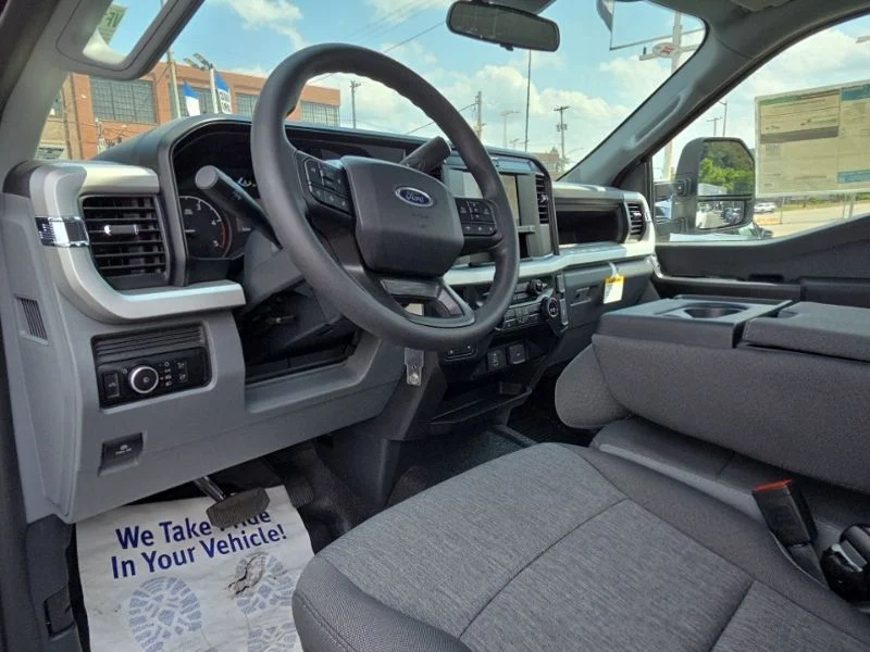 New 2026 Oxford White Ford F-250® XL image 19