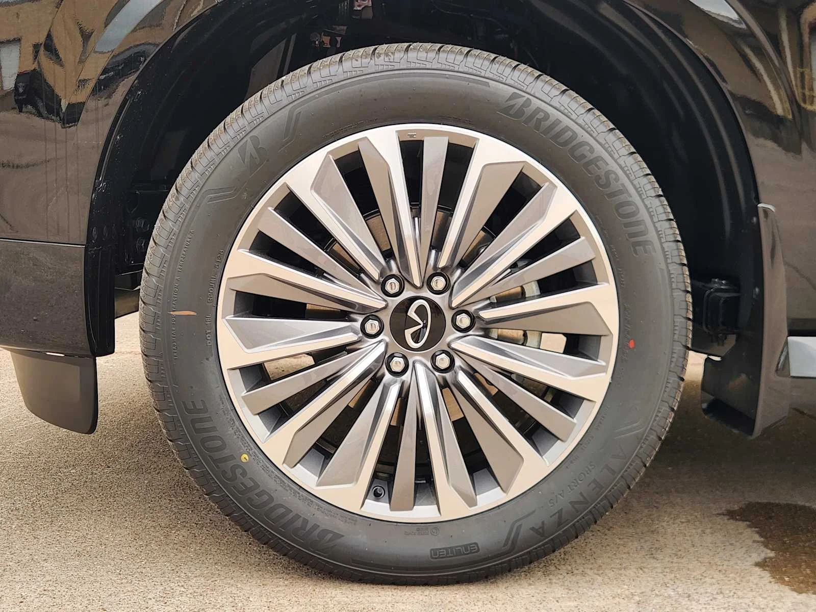 New 2026 BLACK OBSIDIAN INFINITI Luxe 2WD image 7