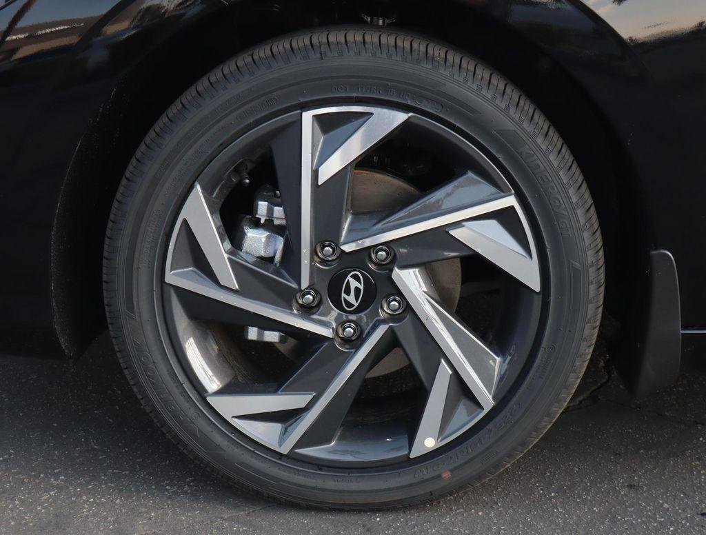 New 2026 Black Hyundai SEL Sport image 7