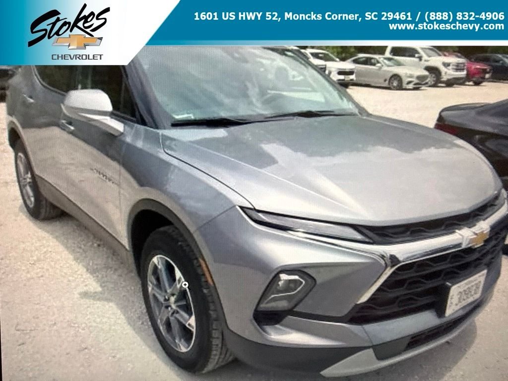 Used 2025 Gray Chevrolet LT image 1