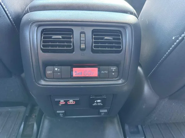 Used 2020 Silver Nissan Platinum image 18