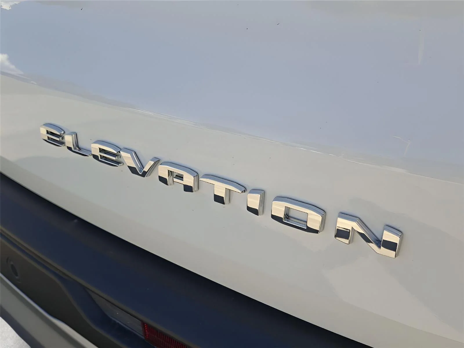 Used 2026 Summit White GMC AWD Elevation image 9