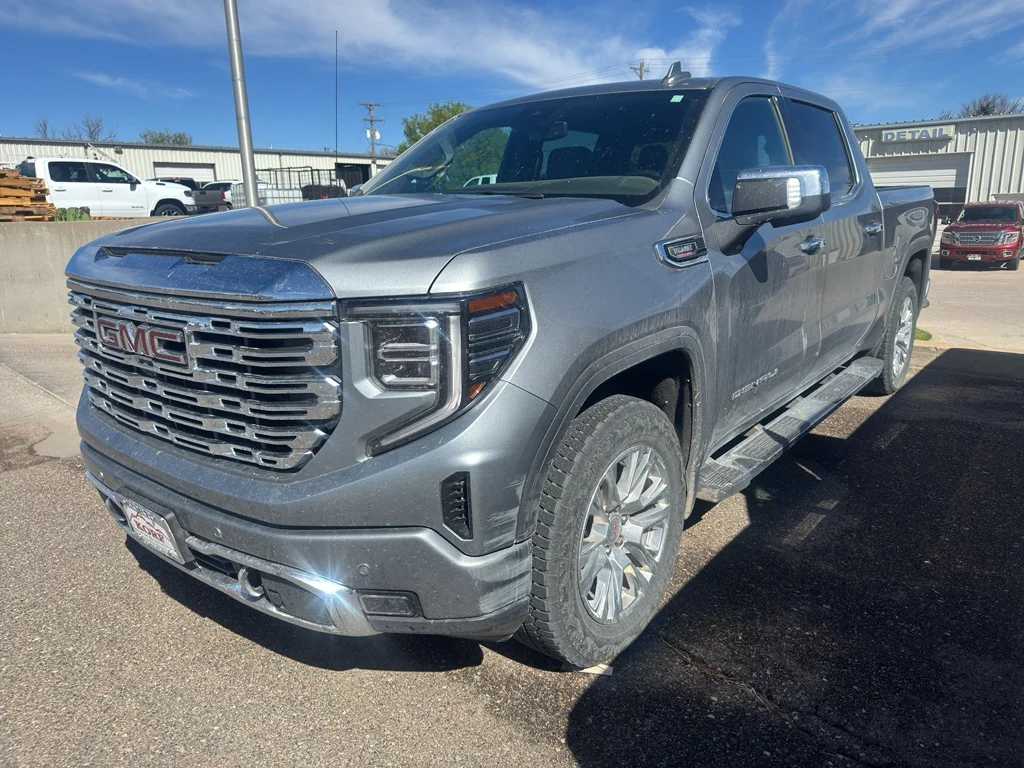 Used 2025 Sterling Metallic GMC Denali image 3