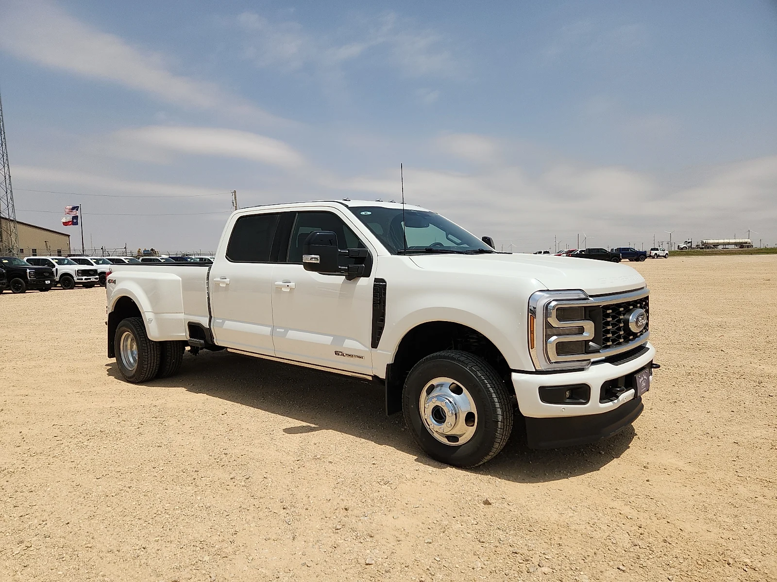 New 2026 Star White Metallic Tri-Coat Ford F-350® Platinum® image 8
