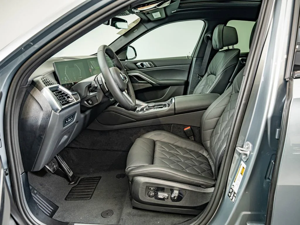 New 2027 Gray Metallic BMW xDrive40i image 31