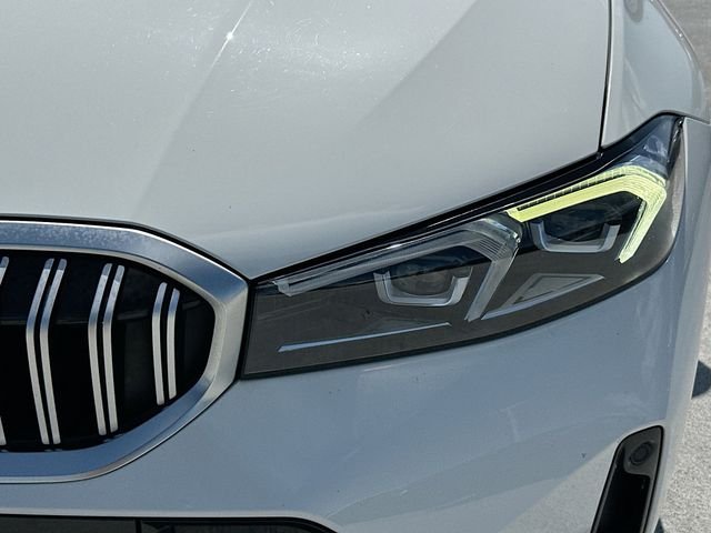 Used 2023 White BMW 330i image 31
