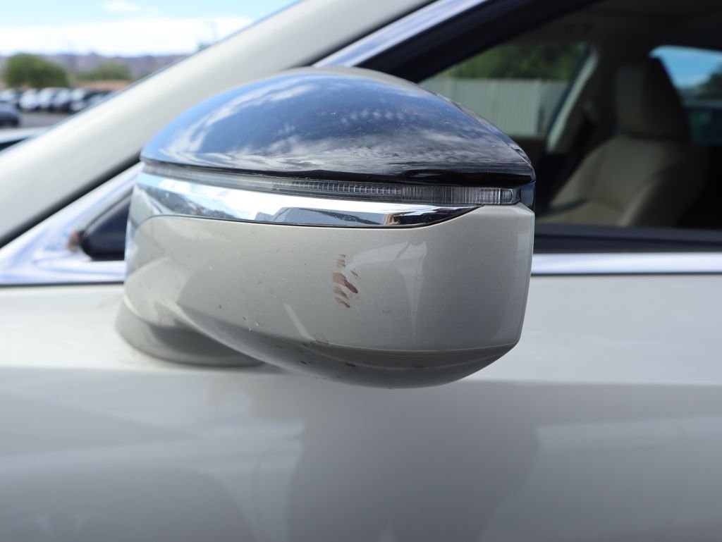 Used 2019 Beige Metallic Lexus 300h image 22