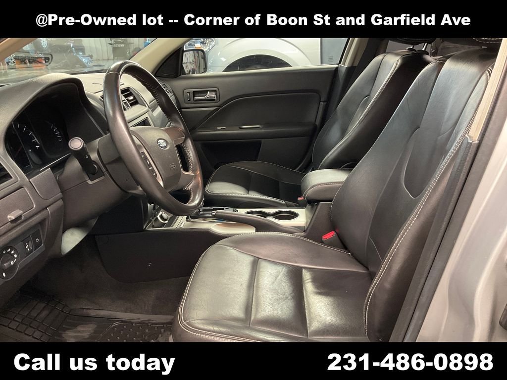 Used 2010  Ford SEL image 14