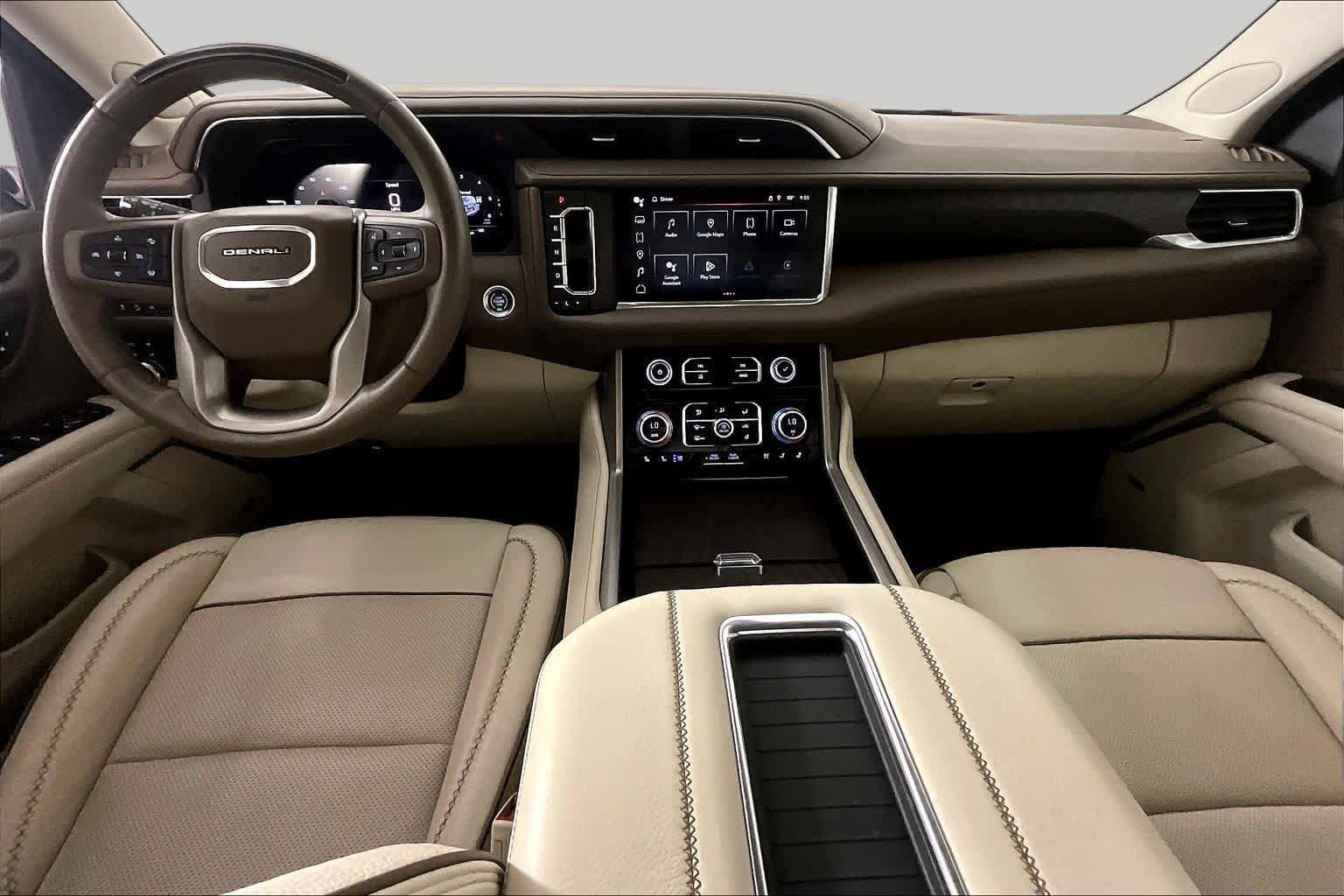 Used 2023 White Frost Tricoat GMC Denali image 15