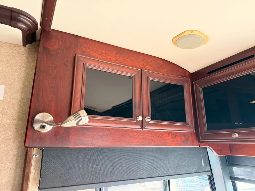 Used 2010 Black Fleetwood 42T image 18