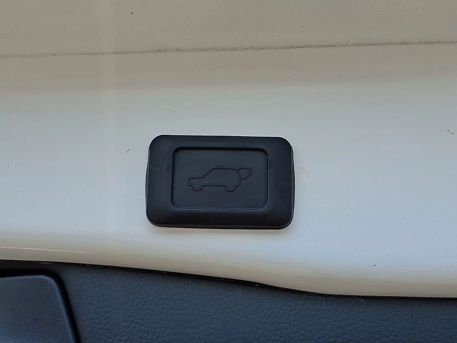 Certified Used 2024 Ice Cap Toyota XLE image 32