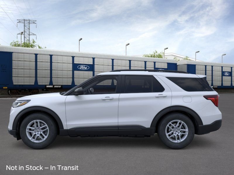 New 2026 Space White Metallic Ford Active image 4