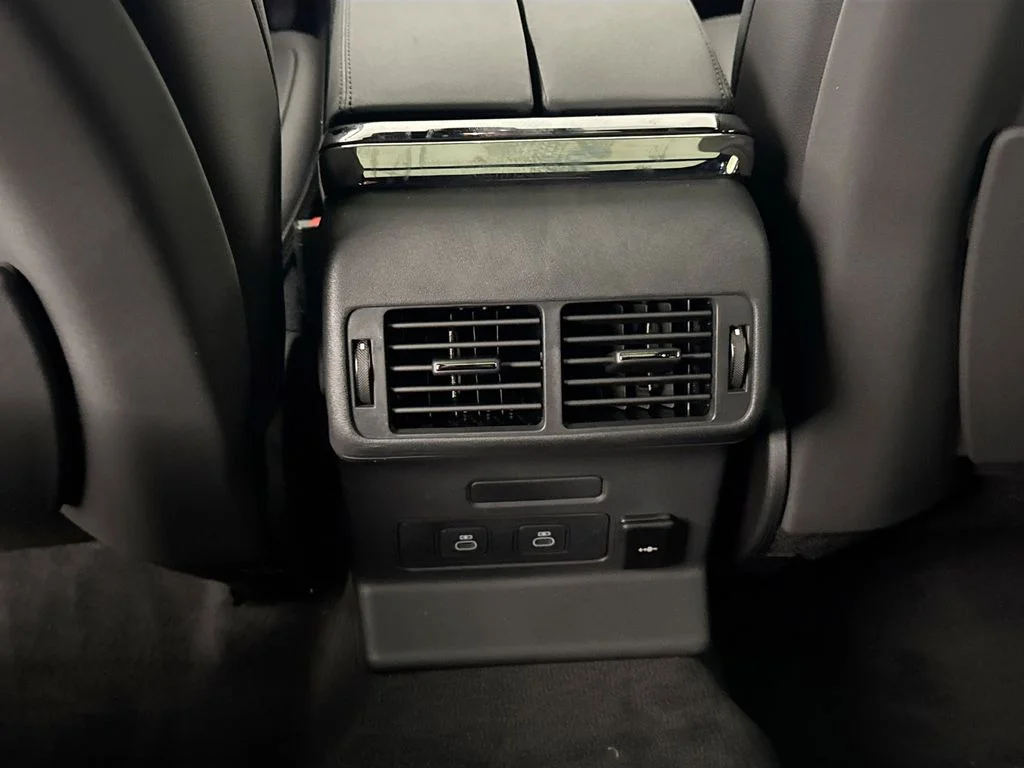 New 2026 Arroios Grey Land Rover S image 25