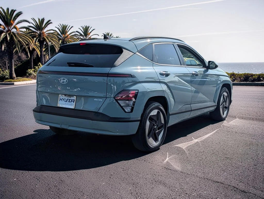 Used 2024 Green Hyundai SEL image 5