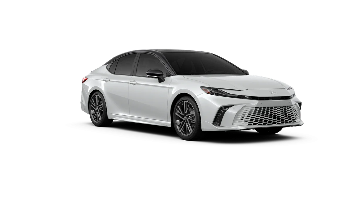 New 2026 Wind Chill Pearl with Midnight Black Metallic roof Toyota XSE image 15