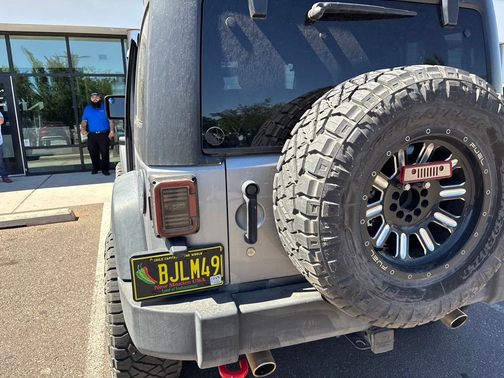 Used 2014 Gray Jeep Sport image 29