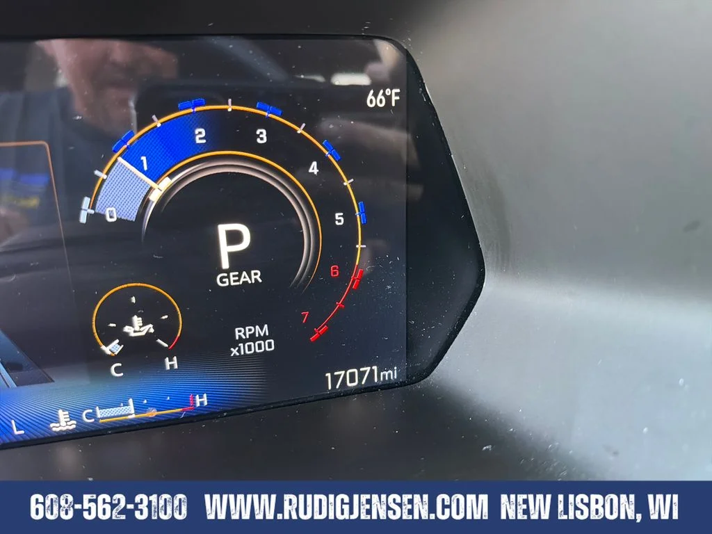 Used 2024 White Chevrolet Trail Boss image 16