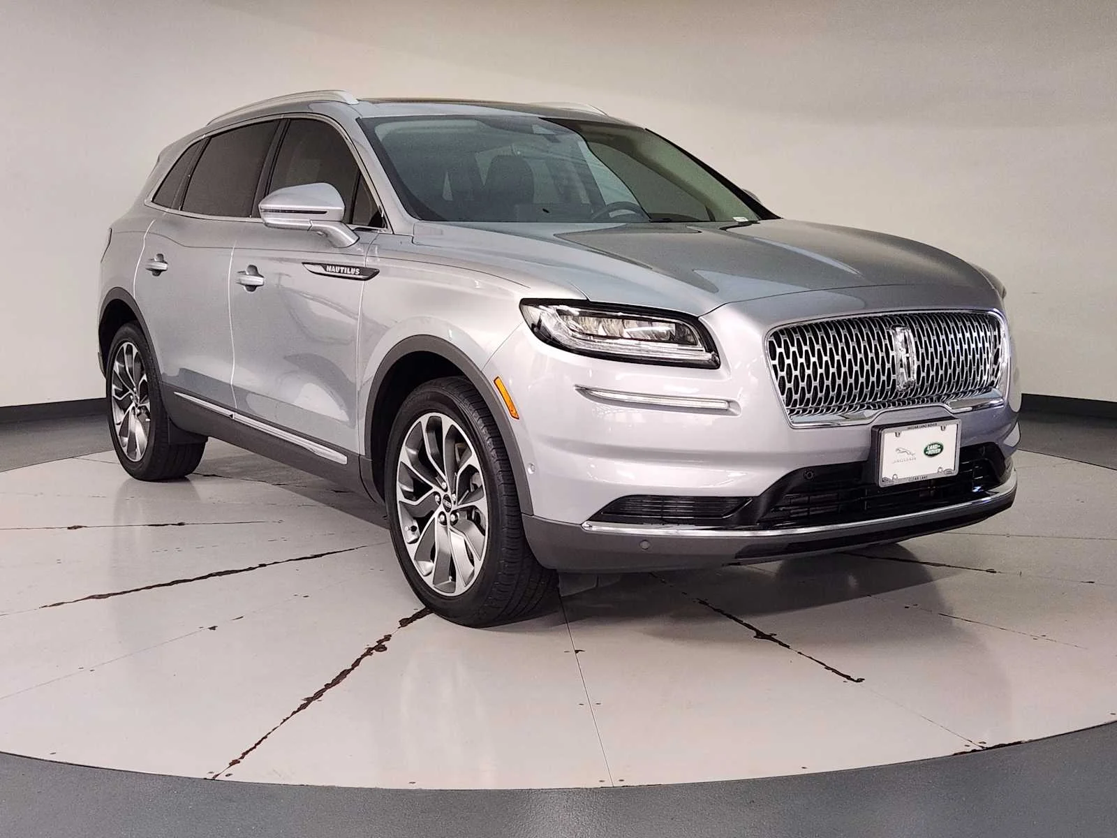 Used 2023 Silver Radiance Lincoln Reserve image 11
