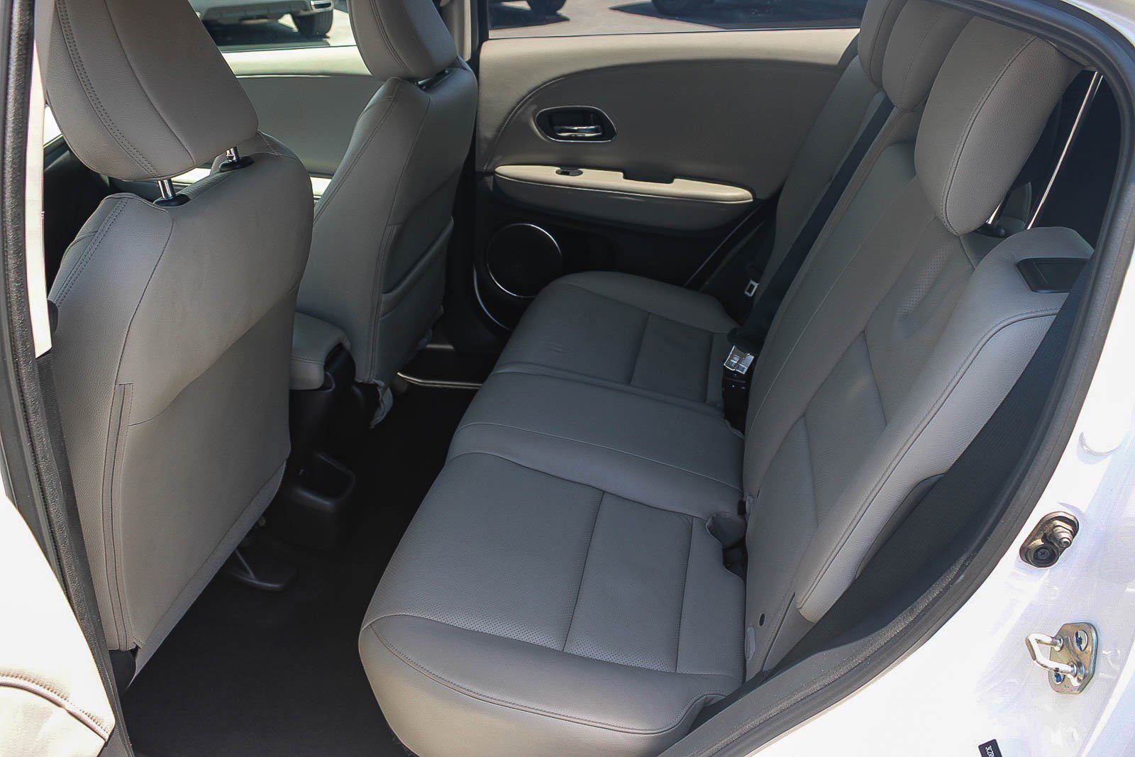Used 2019 Platinum White Pearl Honda Touring image 18