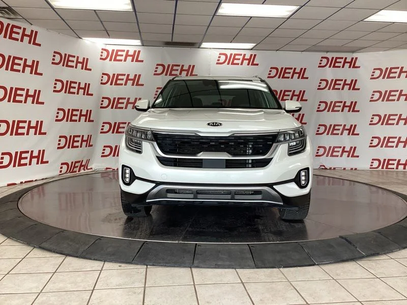 Used 2021 White Kia SX image 2